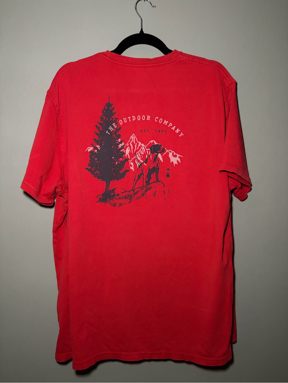 Coleman Graphic T-Shirt Red Outdoor Tee Men’s Large 100% Cotton Hiking Mountain
